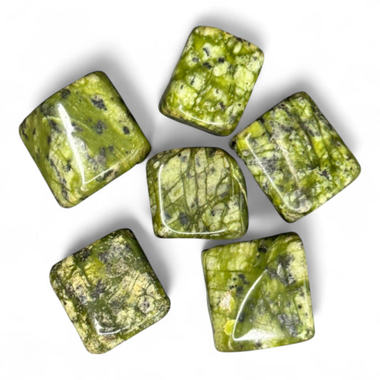 Serpentino verde "jungle" burattato